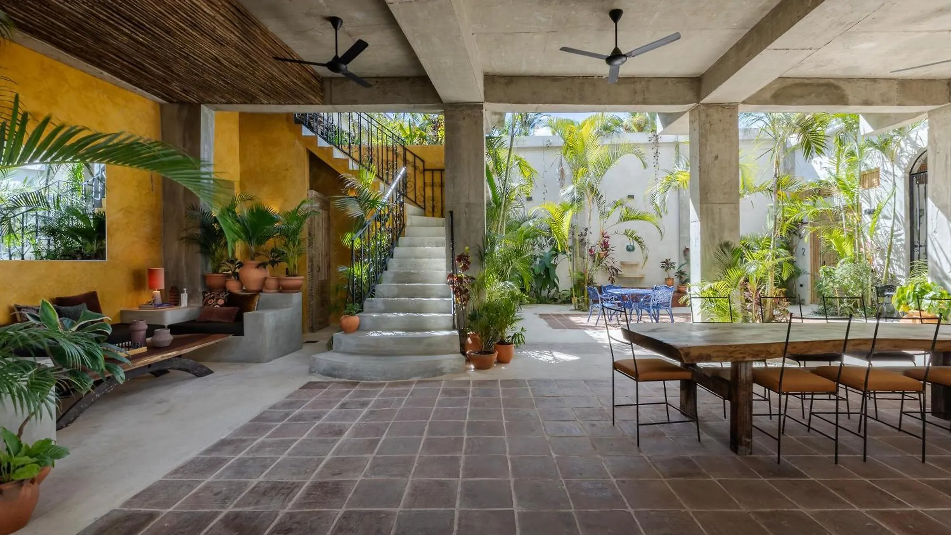 El Mambo Boutique Hotel Лас Терренас
