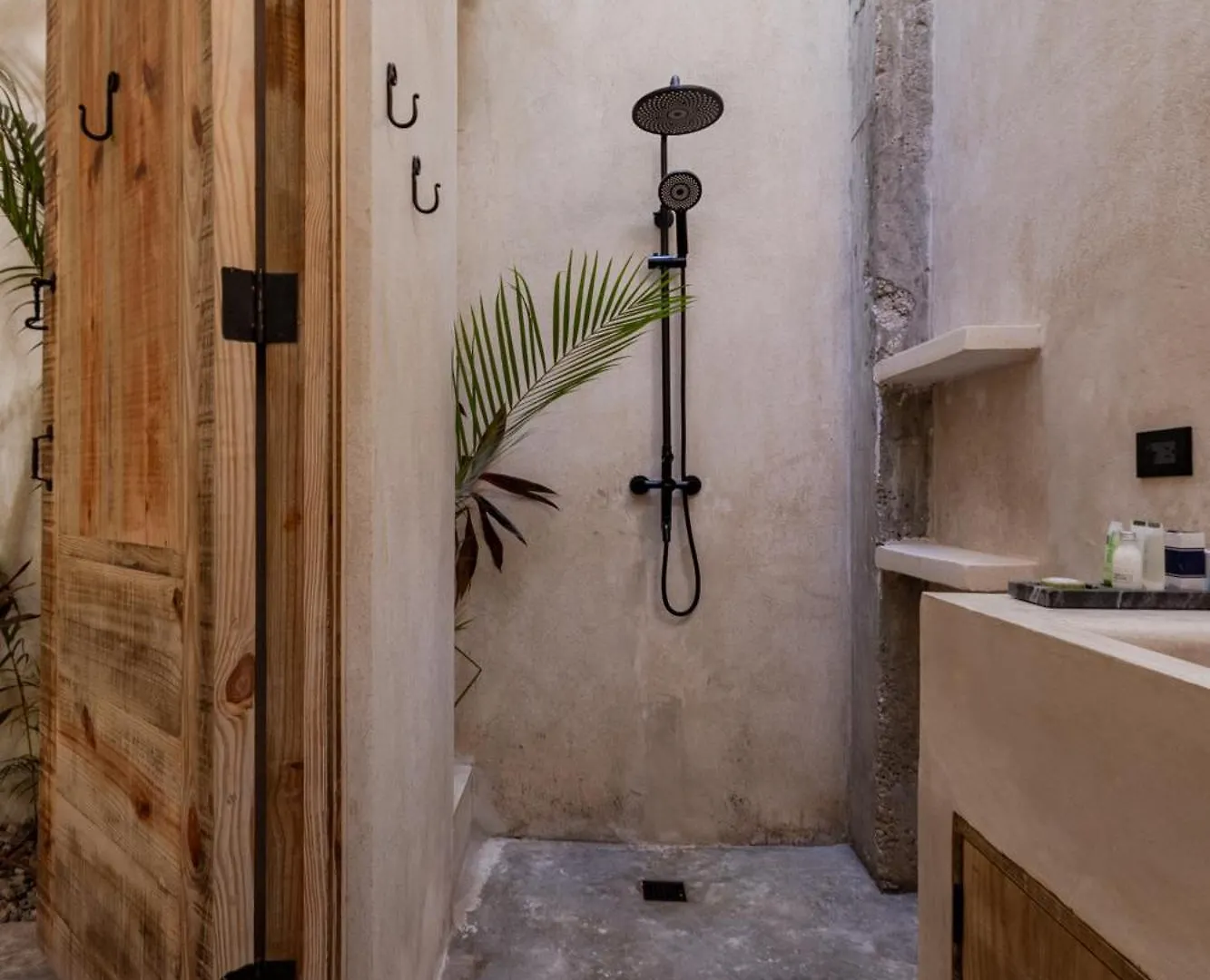 El Mambo Boutique Hotel Лас Терренас