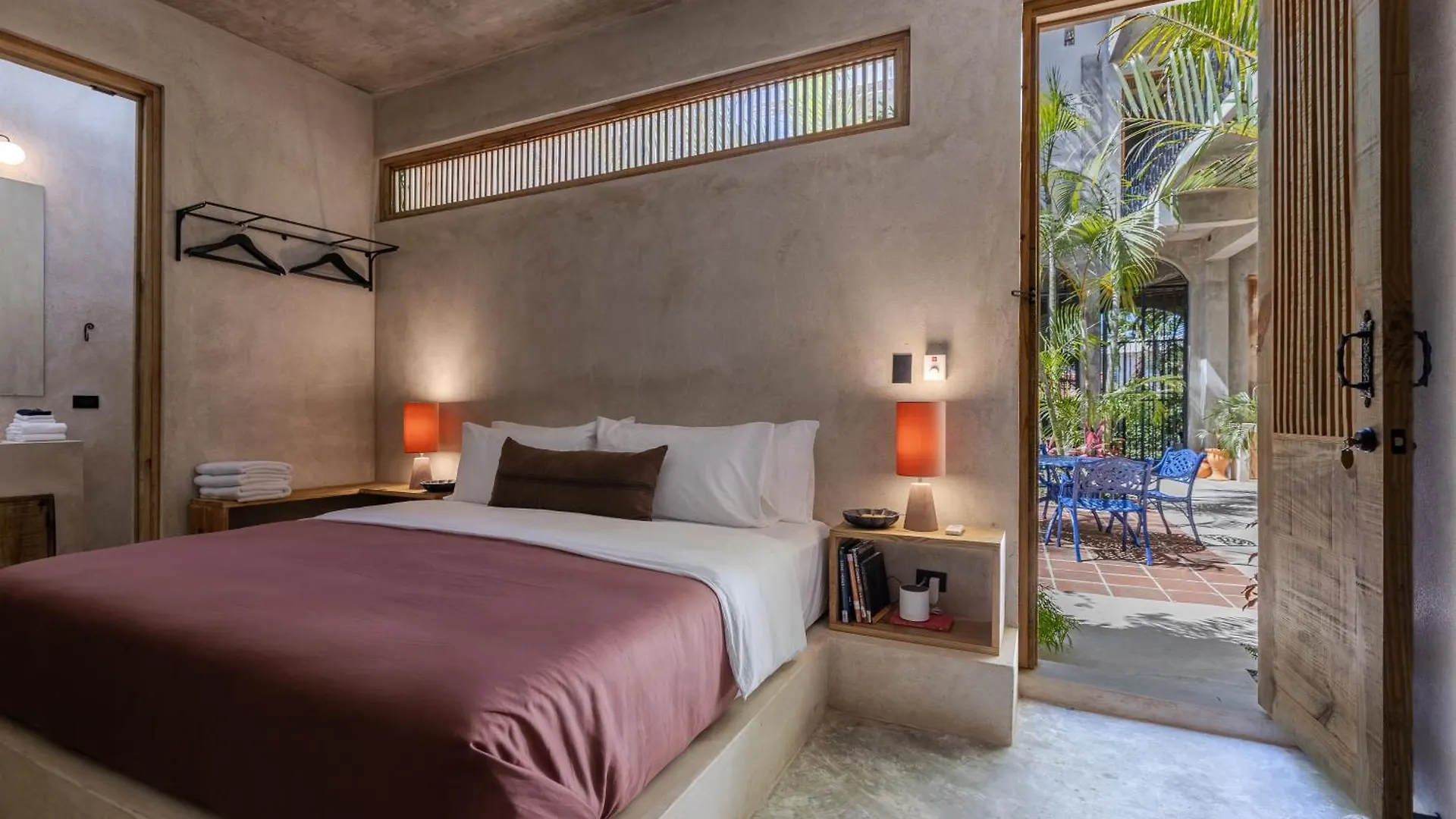 El Mambo Boutique Hotel Лас Терренас